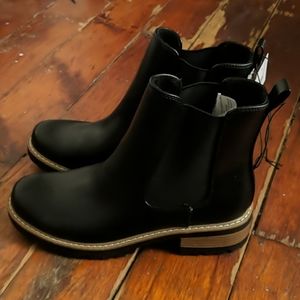 Brand New Black Chelsea Boots (Size 9)